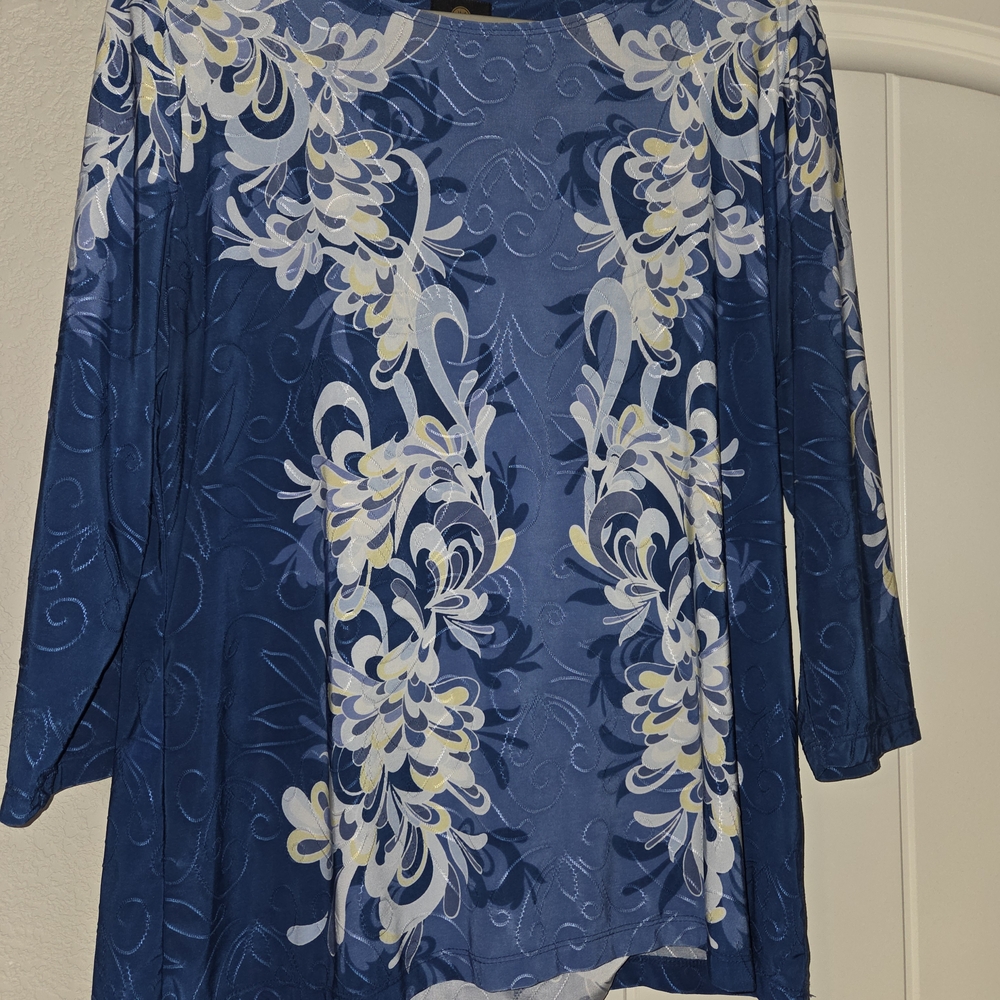 JM Collection Blue and White Floral Blouse
